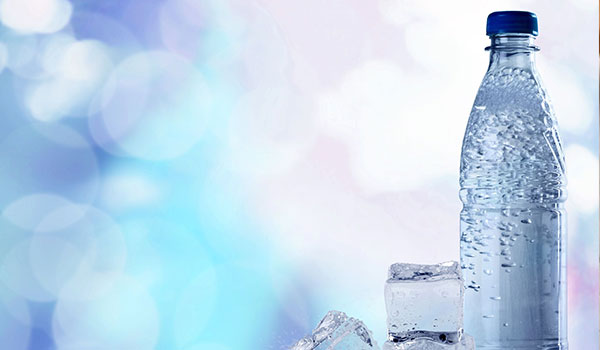 Beneficios del agua con gas para la cara